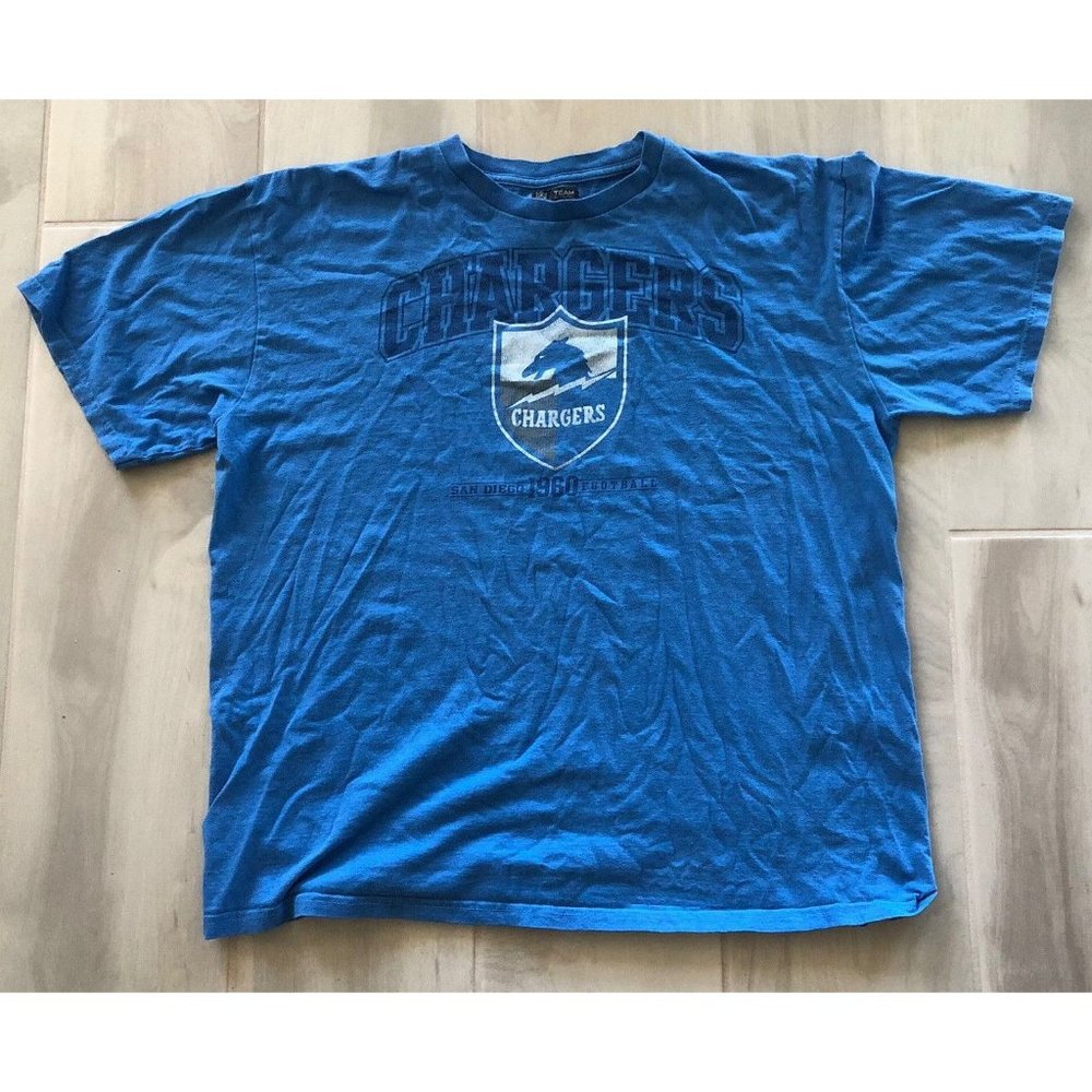 NFL TEAM APPAREL 1960 SAN DIEGO CHARGER OLD SCHOOL FADED LOGO MENS XL T-SHIRT